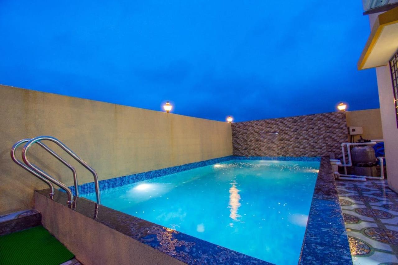 Beauty And The Beast 4Bhk Villa โลนาวาลา ภายนอก รูปภาพ