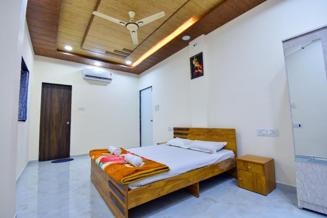 Beauty And The Beast 4Bhk Villa โลนาวาลา ภายนอก รูปภาพ